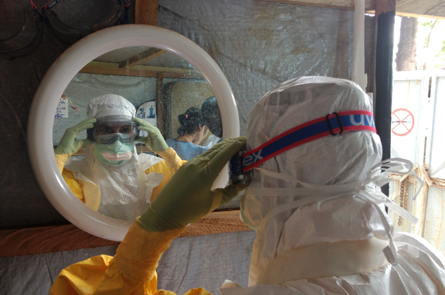 Convoca Oaxaca a conferencia sobre efectos y riesgos del ébola