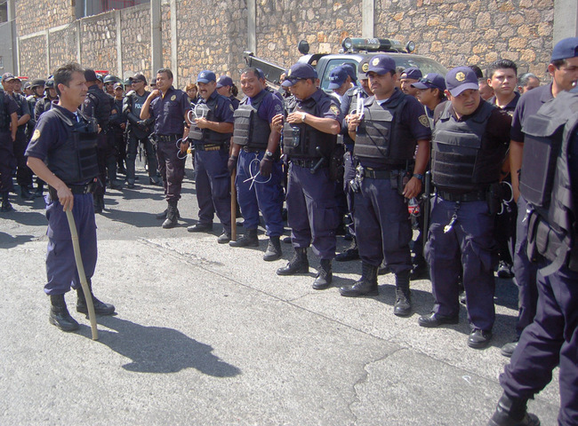 Noticias+De+Tangancicuaro+Michoacan Dictan formal prisión contra policías de Tangancícuaro, Michoacán